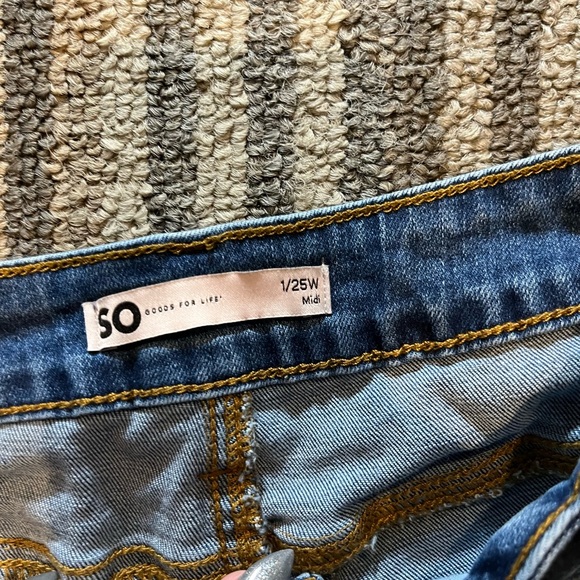 SO distressed midi shorts size 1/25 - Picture 3 of 3